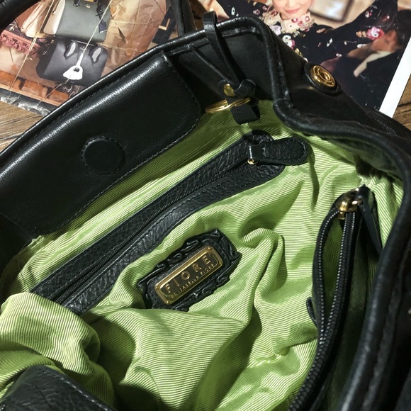 Isabella Fiore Floral Design Leaather Shoulder Bag - Picture 11 of 17